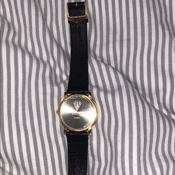 Gucci Watch - Picture 2 of 3
